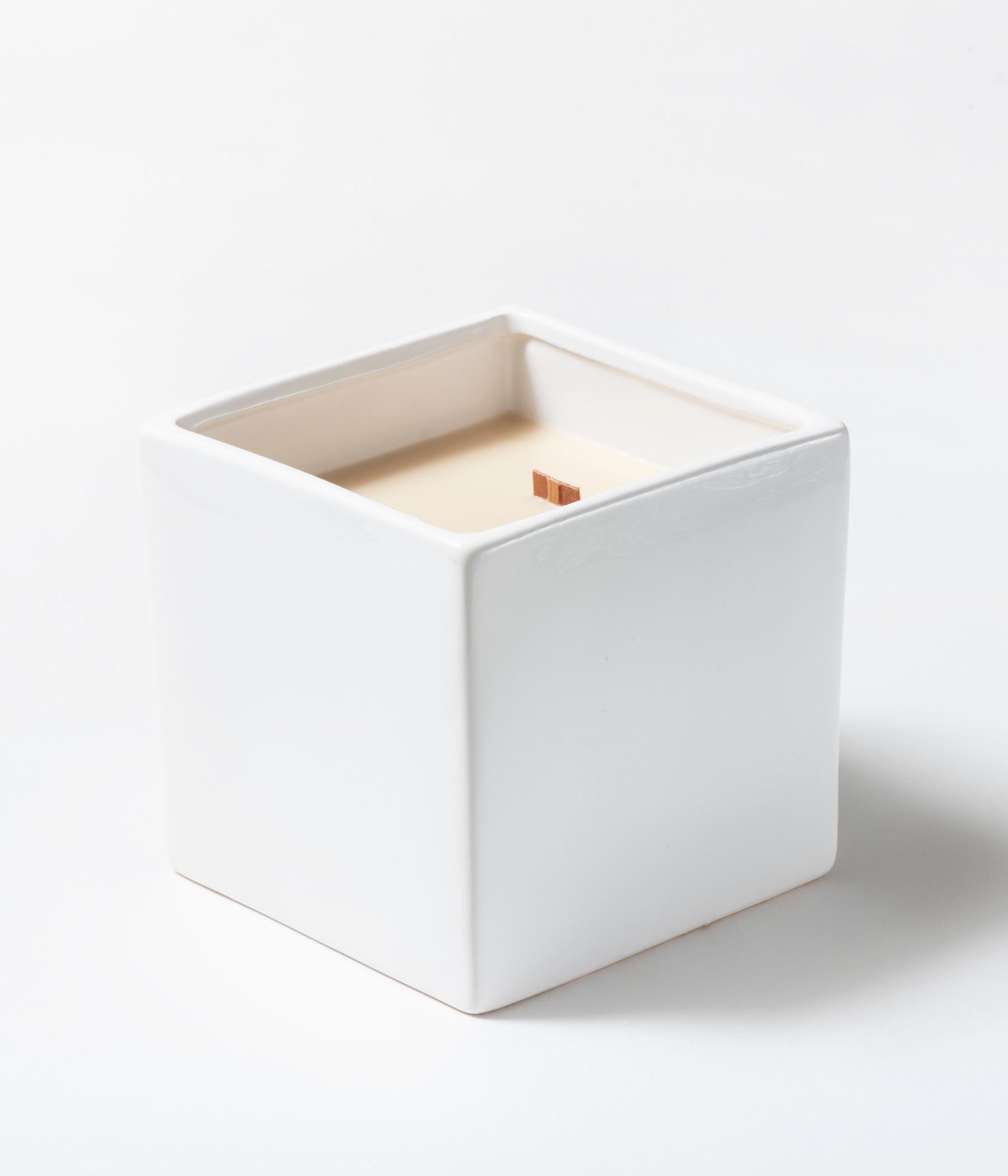 Vase candle / Patchouli and Cinnamon - CHRISTMAS Line